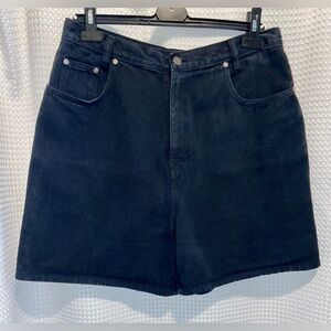 Women’s Vintage Jonathan G. 100% cotton black high waist jeans shorts size 15‎